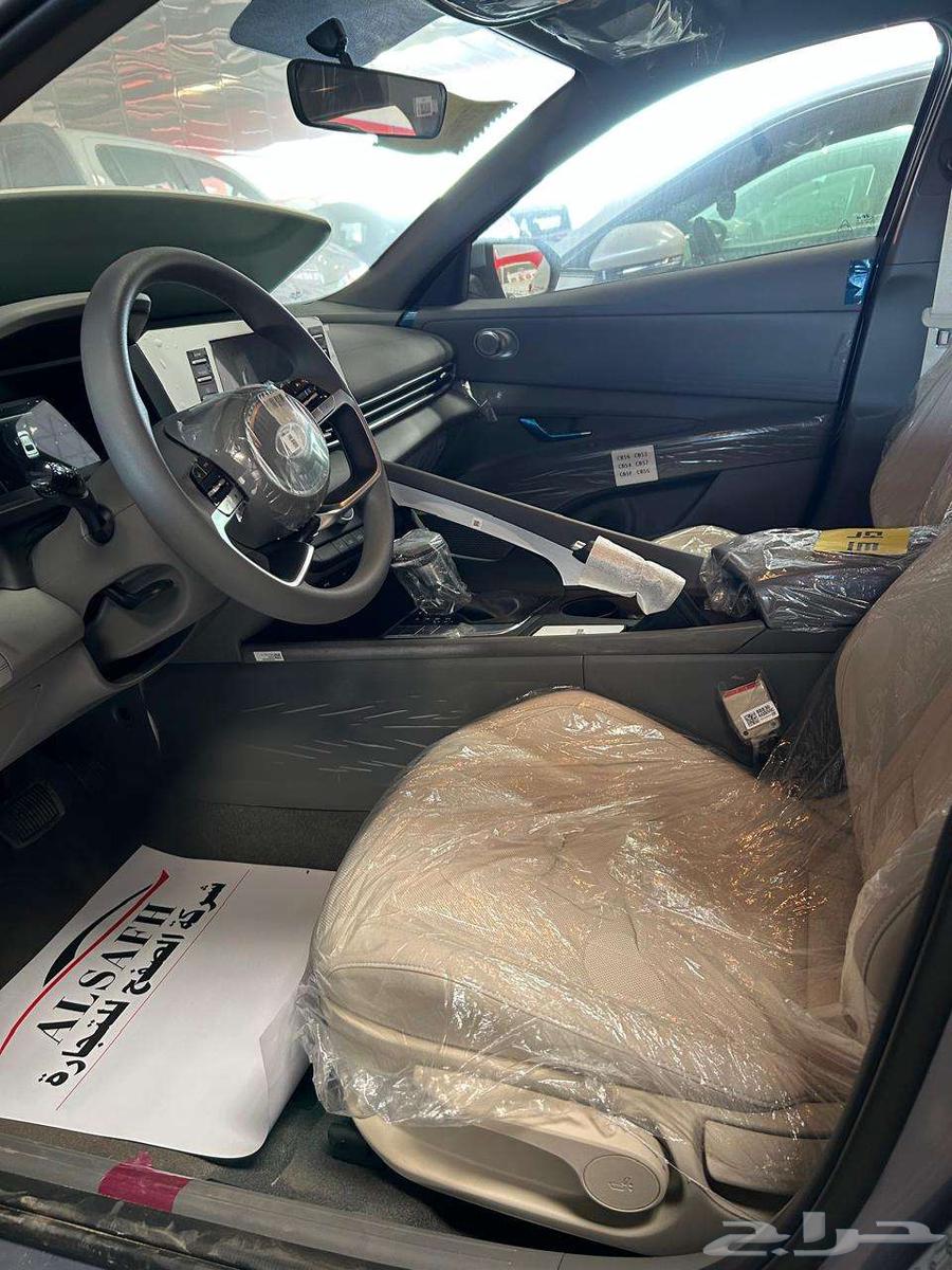 Hyundai Elantra 1.6 Flat Model 2025 Korean at Al-Safwa Company63054694467713114