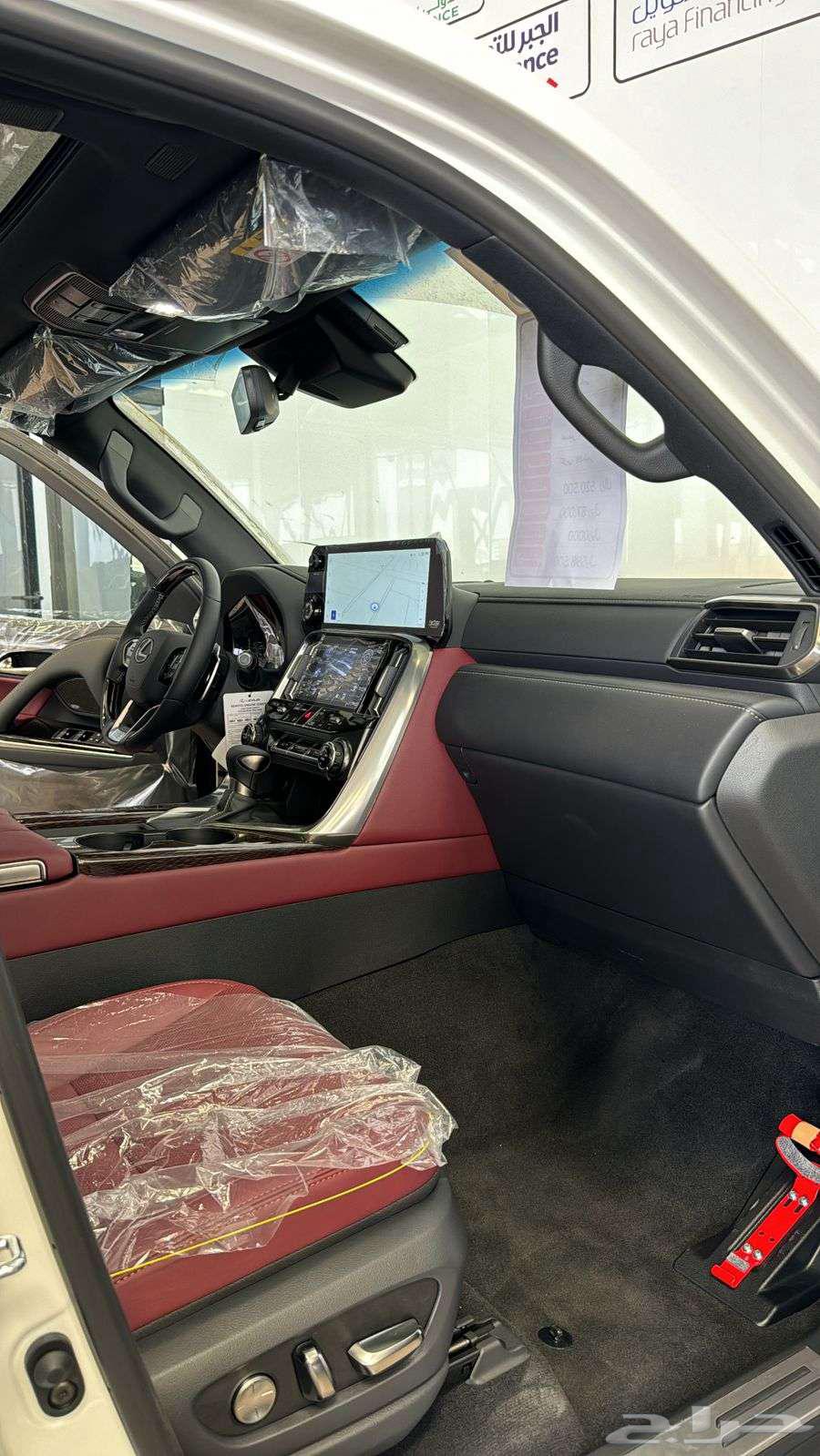 Lexus LX600 category bb inside red Oman 2025-569.00063055486060547113