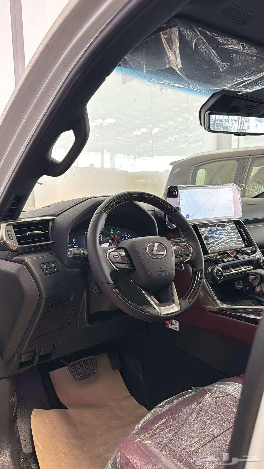 Lexus LX600 category bb inside red Oman 2025-569.00063055486060547112