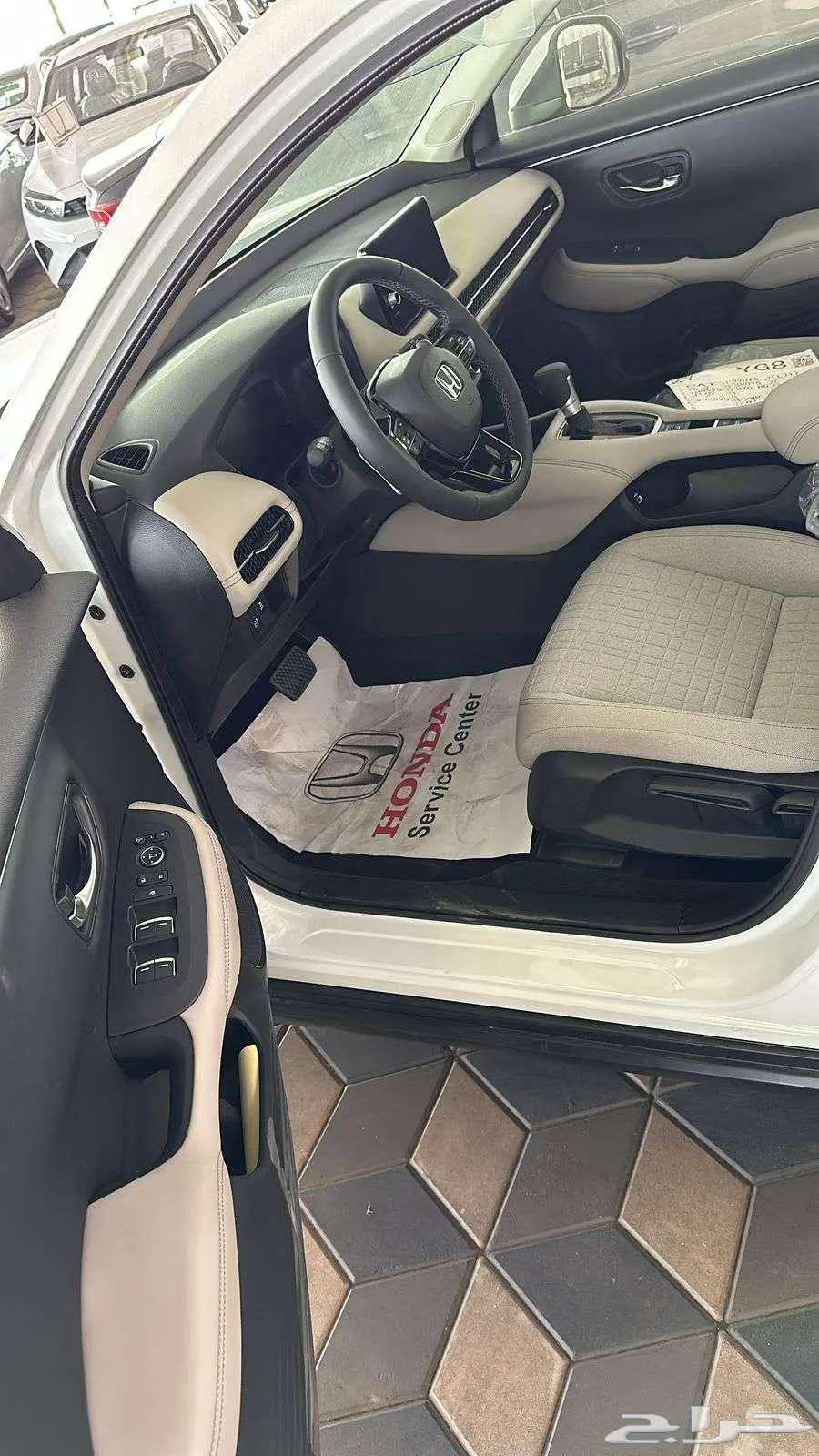 هوندا ZRV ex-LX موديل 202463057877148931112