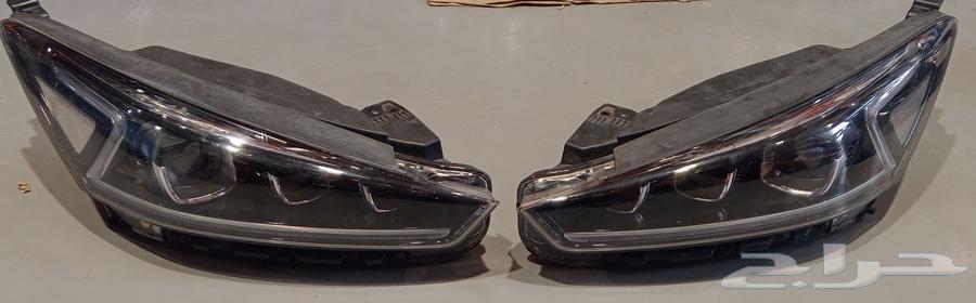 Front lights of Kia Kadenza 2018 2019 three lenses63084159466753112