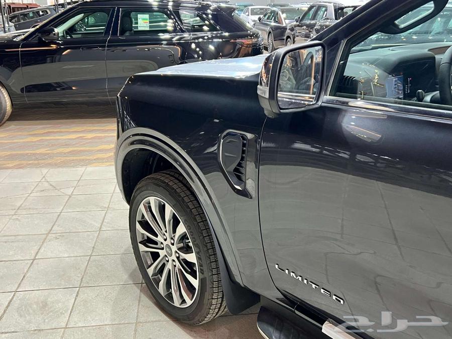 Ford Everest Limited model 2024 available for cash or installments63058668701825112