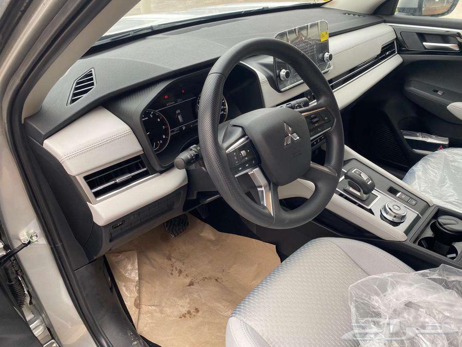 Mitsubishi Outlander Standard 5 Seater Saudi 202563056657797762112