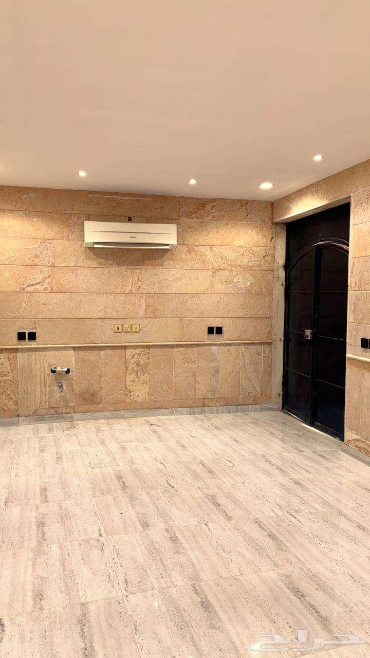 Room with bathroom for rent in Bakodo63012951525633112
