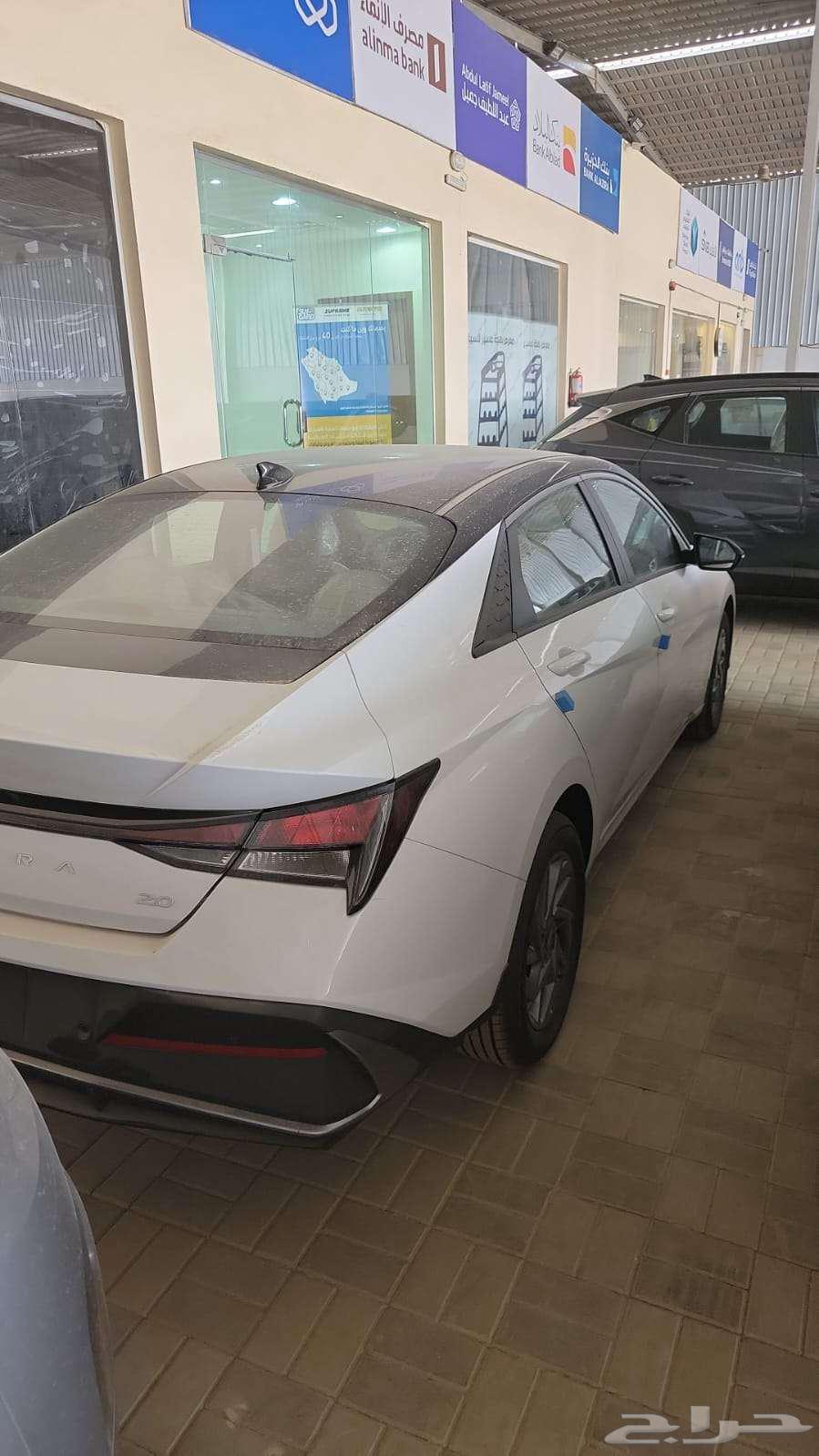 Hyundai Elantra Smart White Roof Black (Cash-Installments)63051454348675114