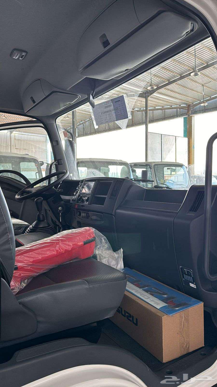 Isuzu Dinha Long Chassis 7.5 Ton Saudi 2025-161,00063051467708930114