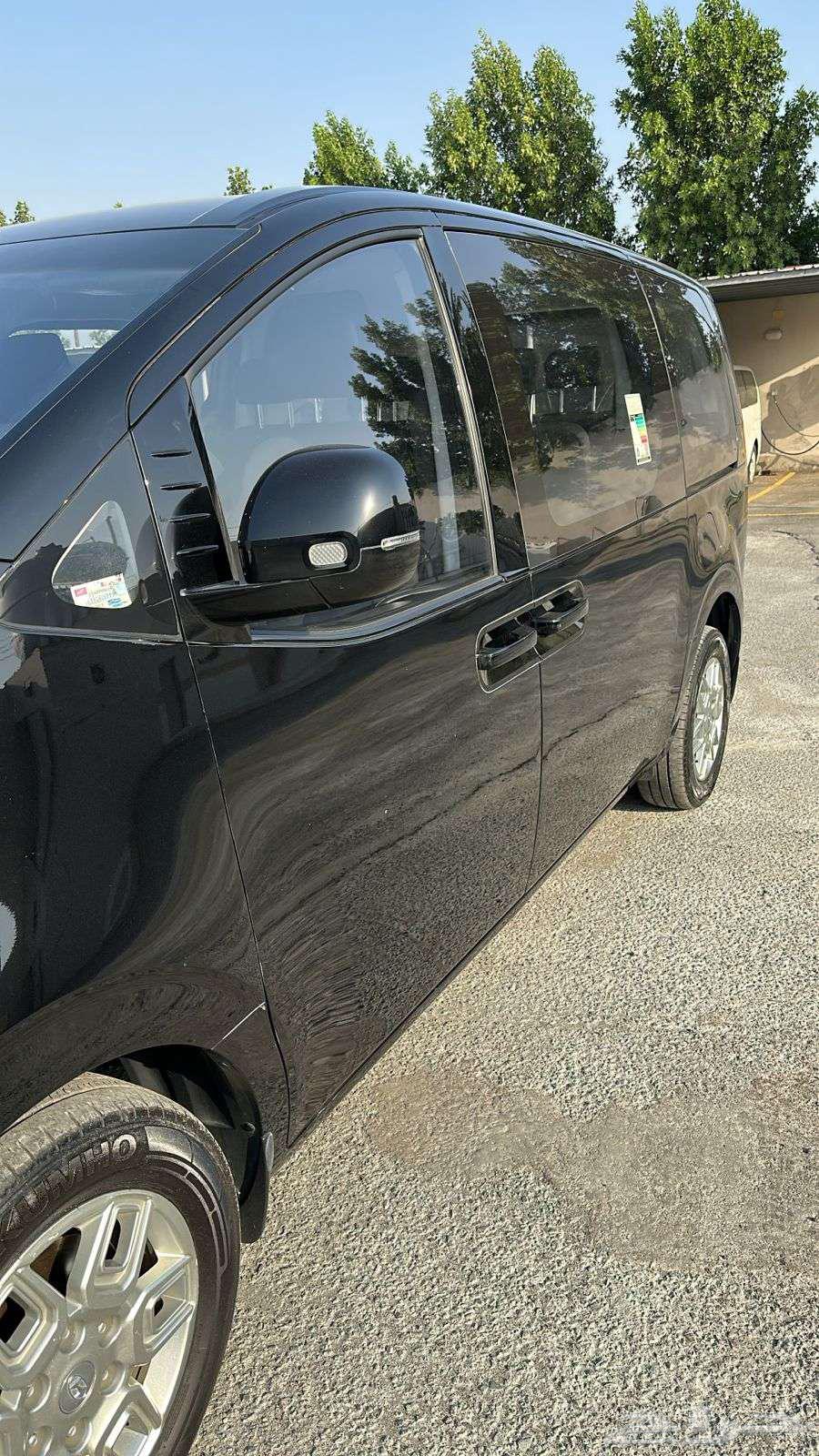 Hyundai Staria 2024 model, half full63049518924929112