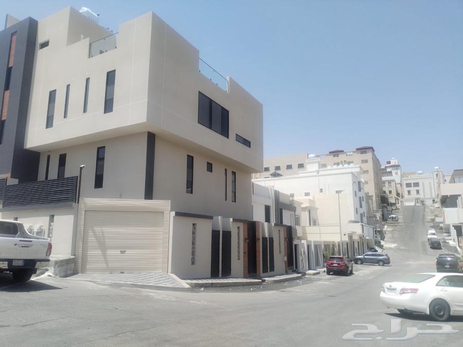 للبيع شقة روف دورين بأبها حي الصفاء63013389608194113