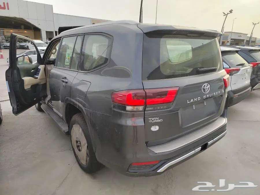 Toyota Land Cruiser GXR4 Gasoline Saudi Cash and Installments 202463050252696451111