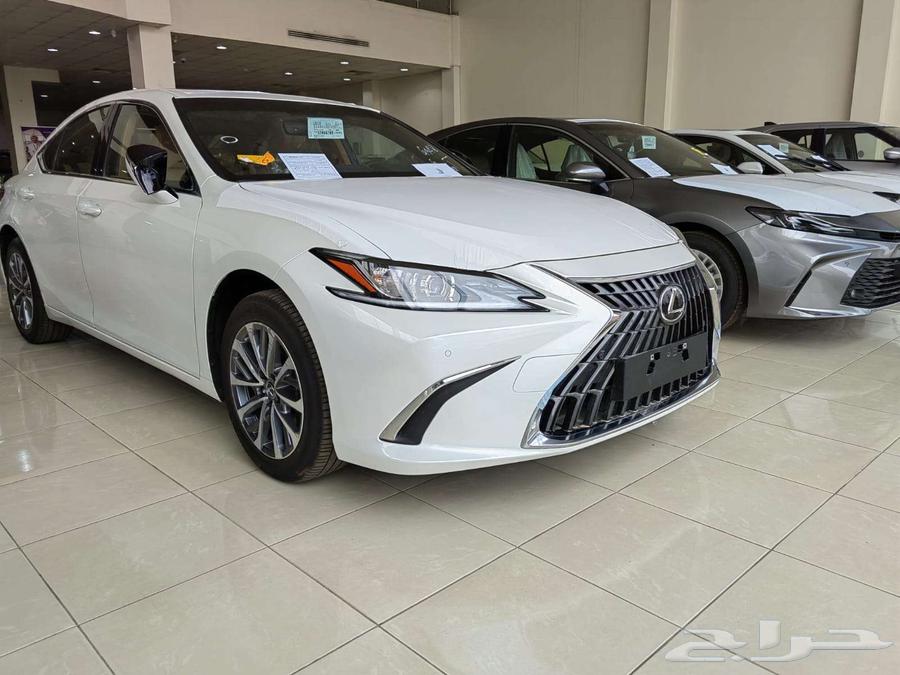 Special offer for cash customers for Lexus IS 250 petrol model 202563051069449473113