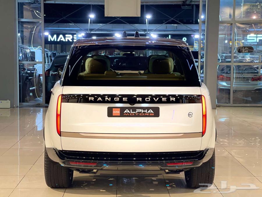 Range Rover SV  Under Warranty Service from Al Tayer63050270730881114