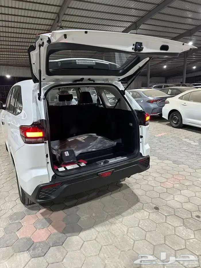 تويوتا اينوفا بنزين63048524040961113