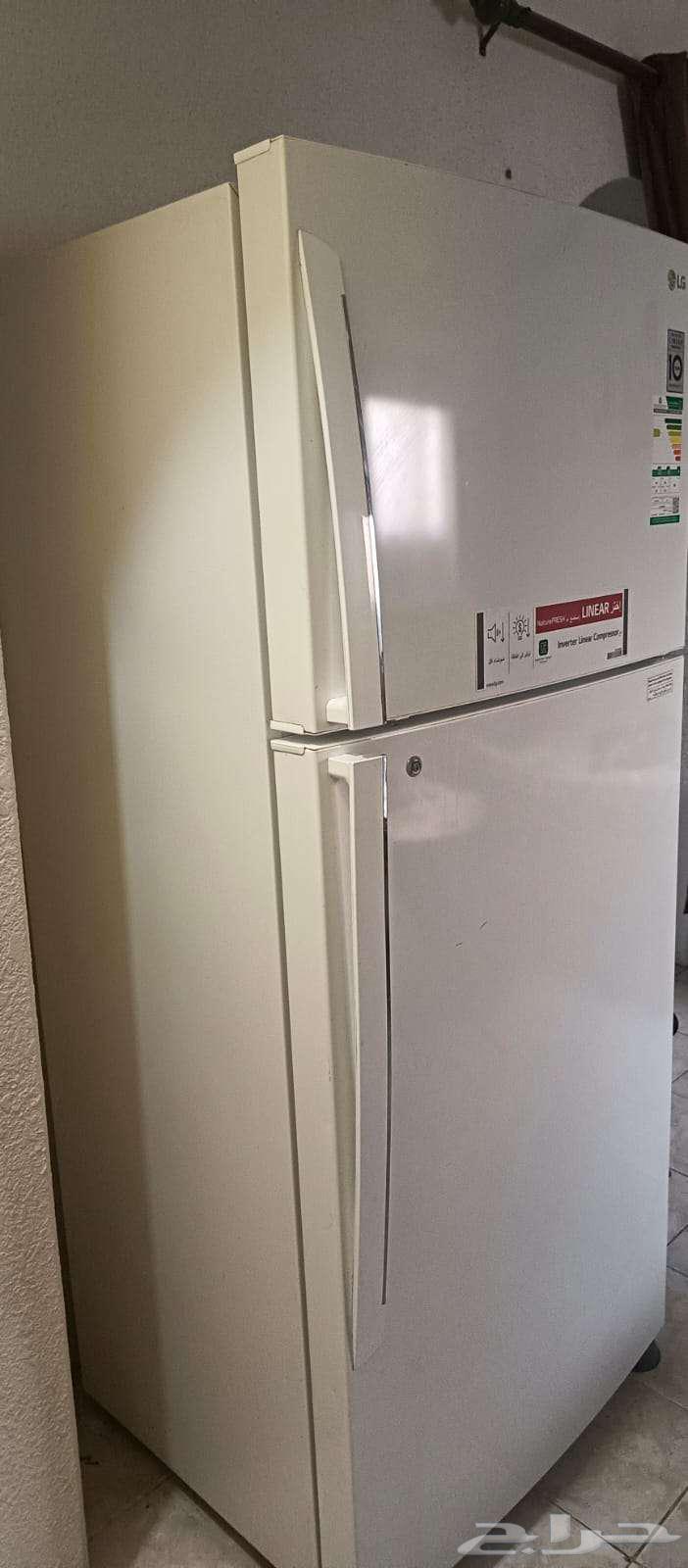 LG refrigerator is very clean and has been discounted63032044547458114