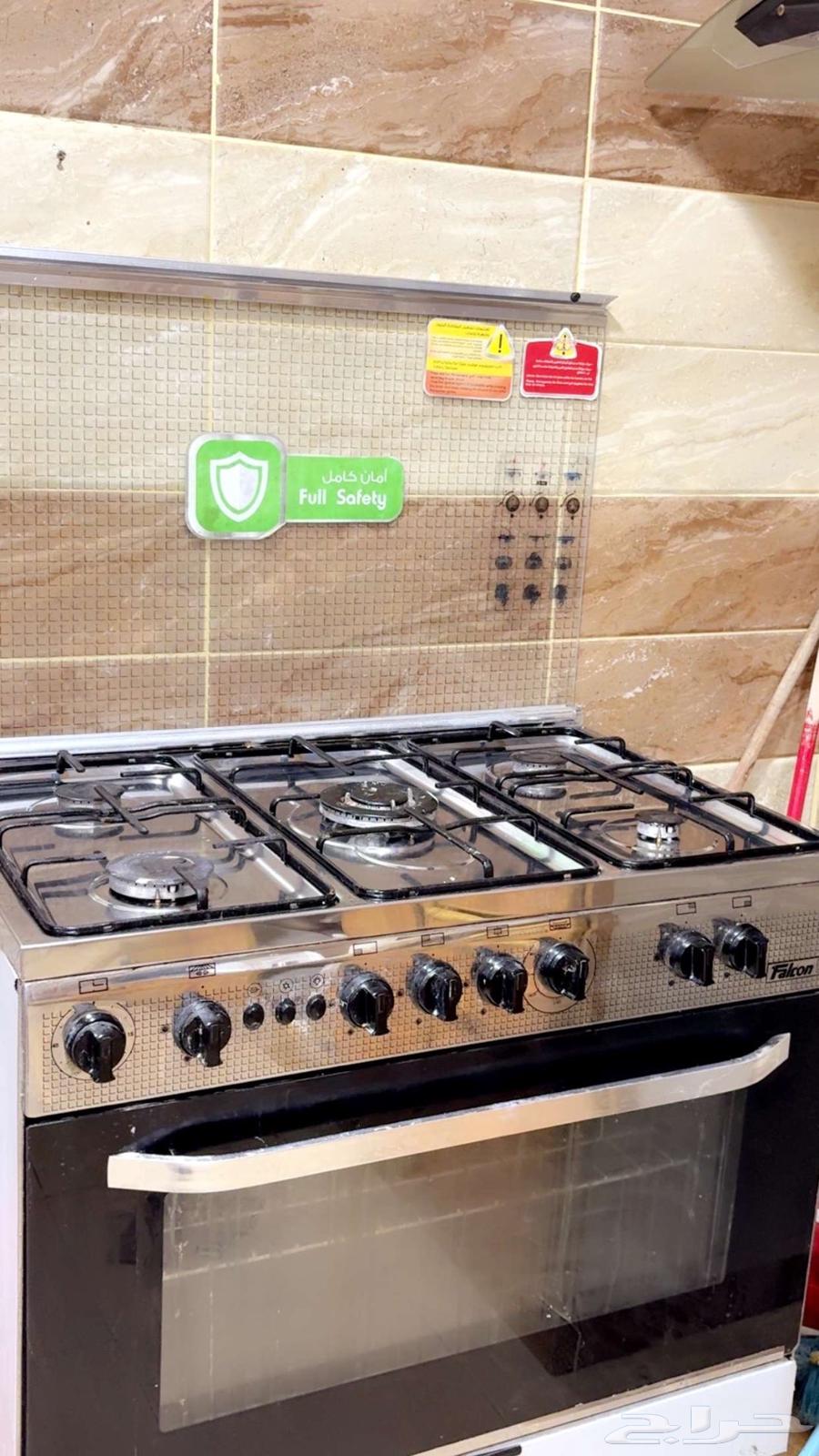 فرن وغساله وكتب وطاولات تقديم63031193834754111