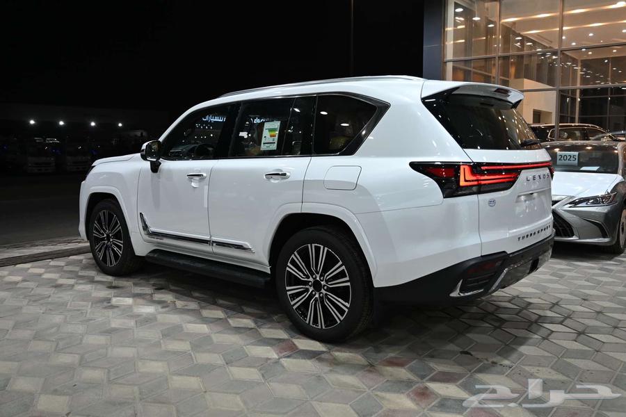 لكزس LX600-BB- فل كامل 2024 خليجى63048137791745113