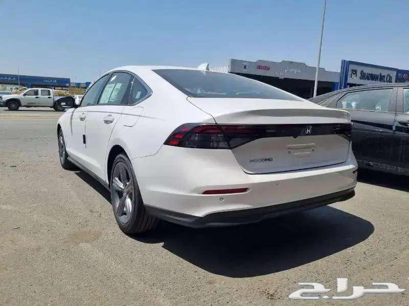 Honda Accord EX 2024 model, cash and lease-to-own available.63040995326722111
