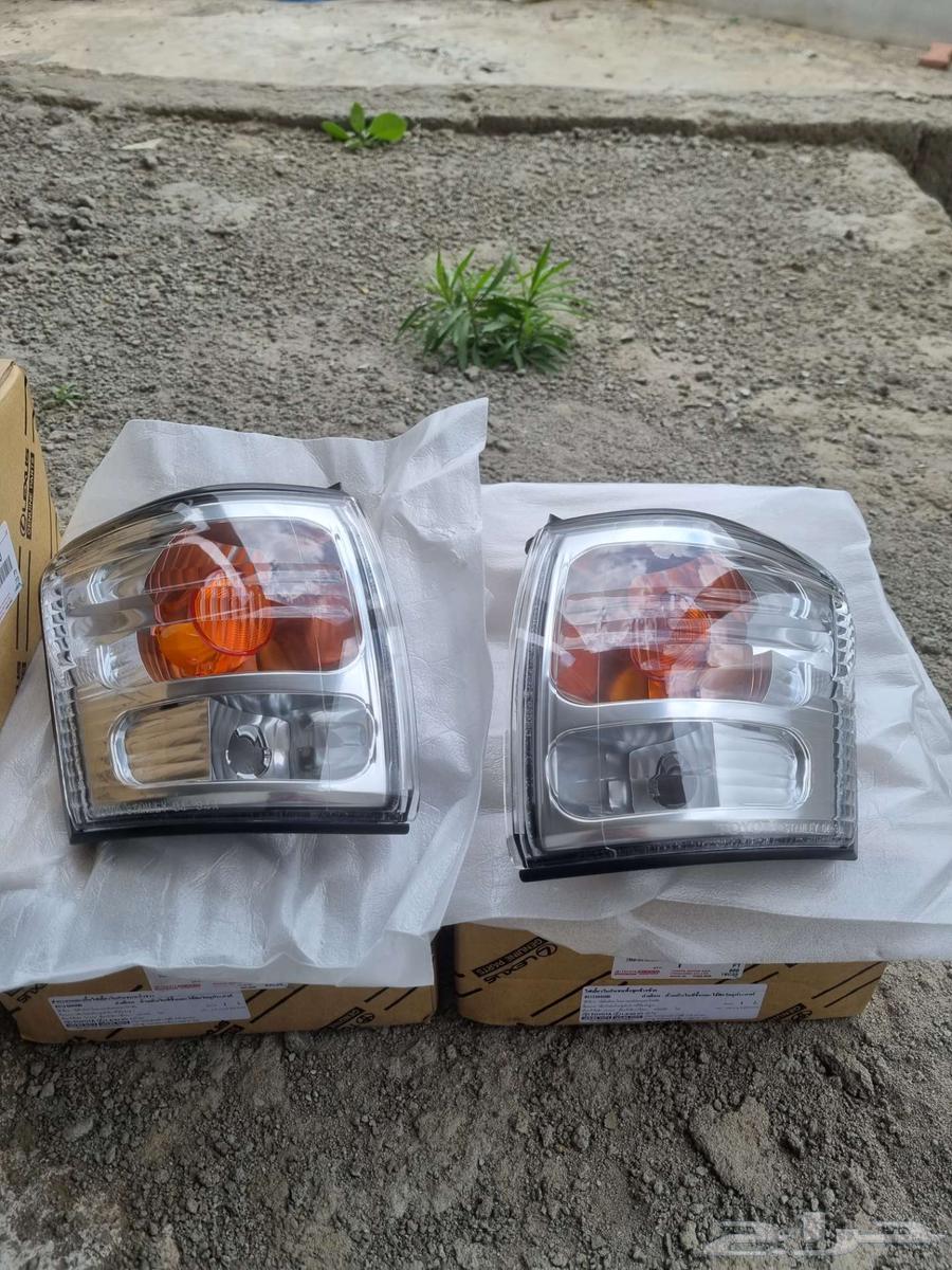 High Lux 2002-2005 Seat Set63041013762433113