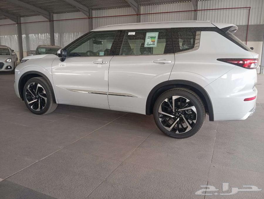 Mitsubishi Outlander 4x4 Full Limited Premium 7 Seats 202563023585691907113