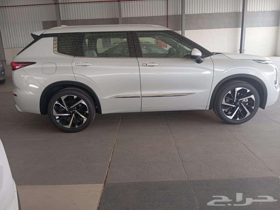 Mitsubishi Outlander 4x4 Full Limited Premium 7 Seats 202563023585691907114