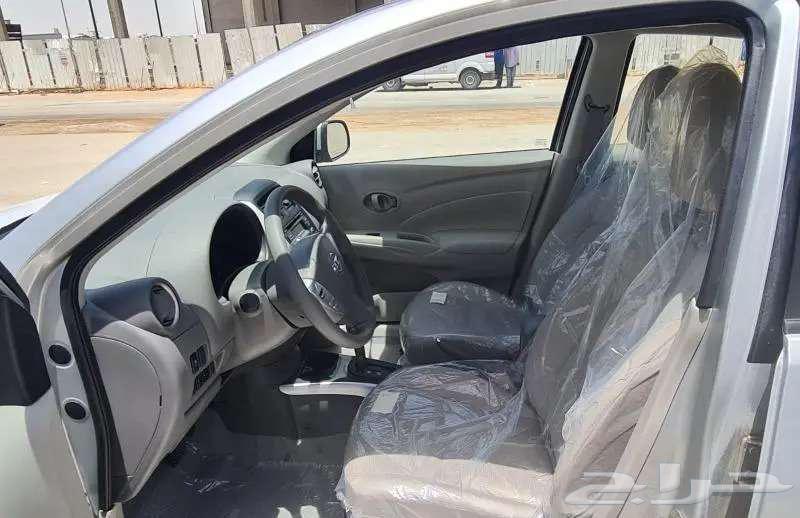 Old model Nissan Sunny63021339164418114