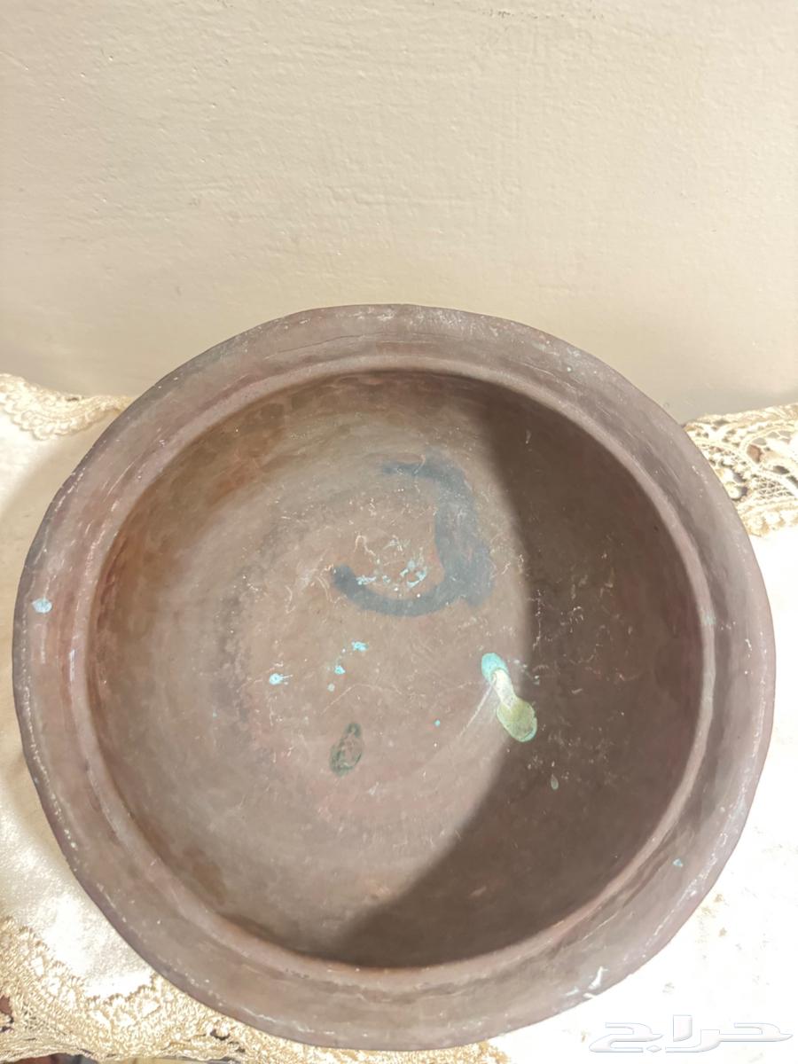 طاسة نحاسية منقوشة63018902205570112