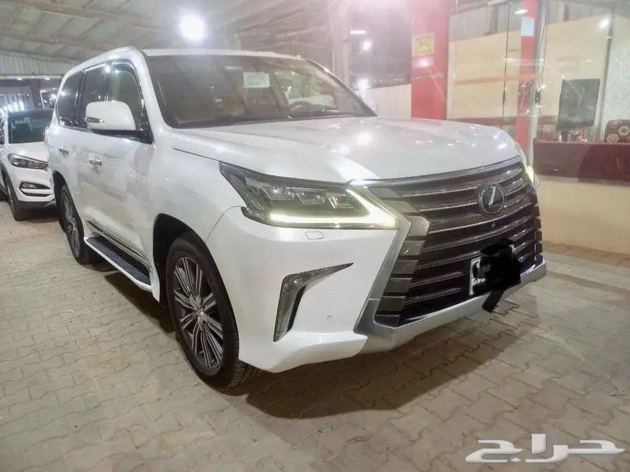 Lexus ((Sold)) LX570 2016 Model63021807267075112