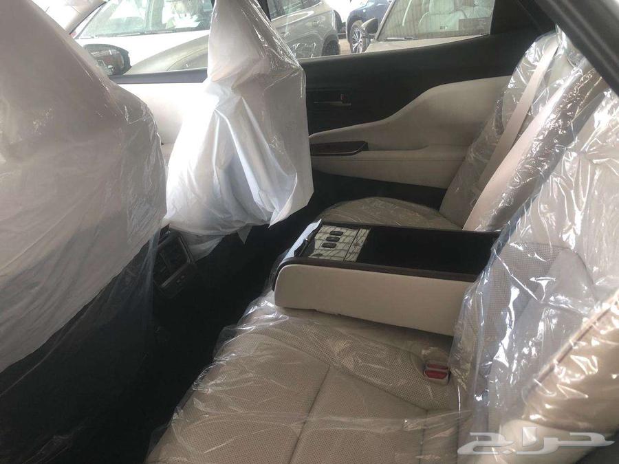 The 2025 Toyota Crown is available for cash and bank sales without profits.63012995682305111
