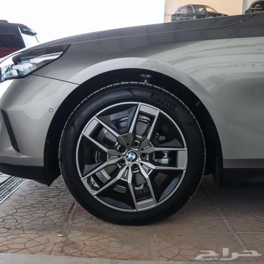 BMW 520i Model 202463021816416131114