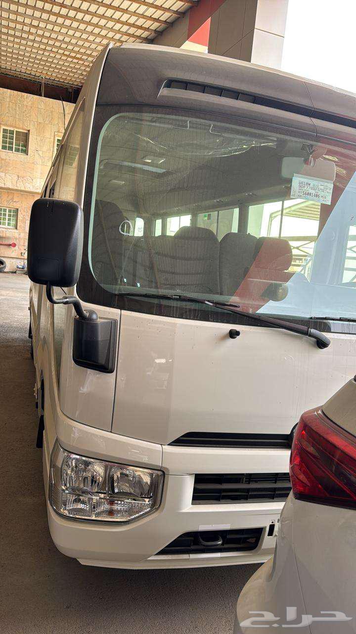 Available coaster 2.8 diesel 23 passenger automatic model 202563016595068803111