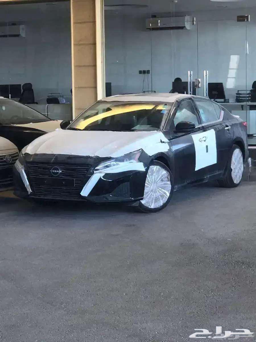 Nissan Al-Tiida 2025 SV model with installment of 1650 at Al-Hasan630148220032011125