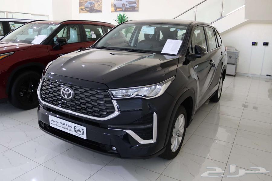 Toyota Innova in multiple variants 202463012999811841112