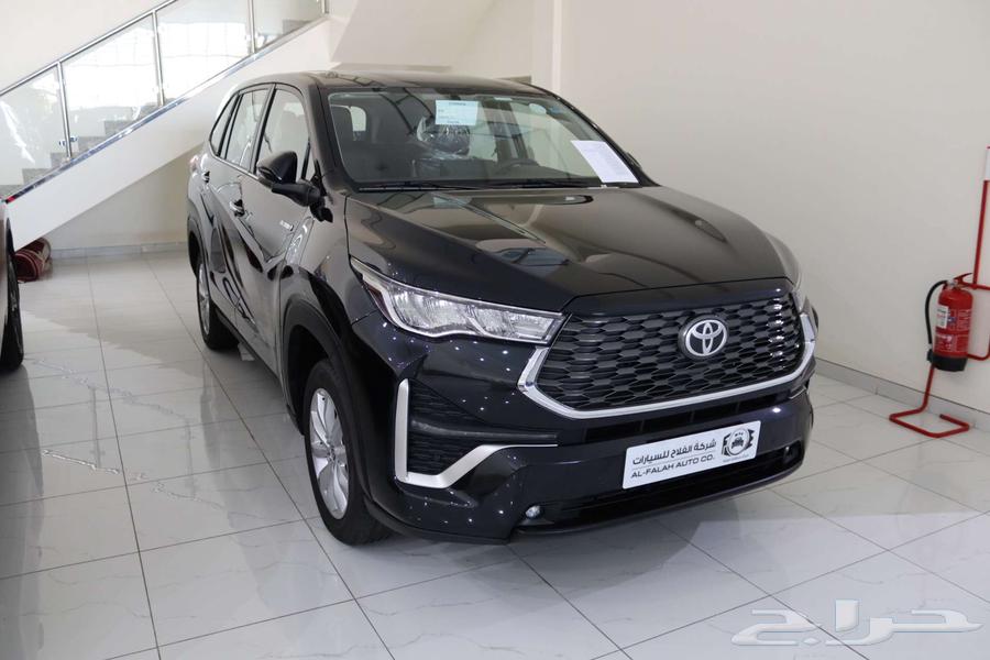 Toyota Innova in multiple variants 202463012999811841111