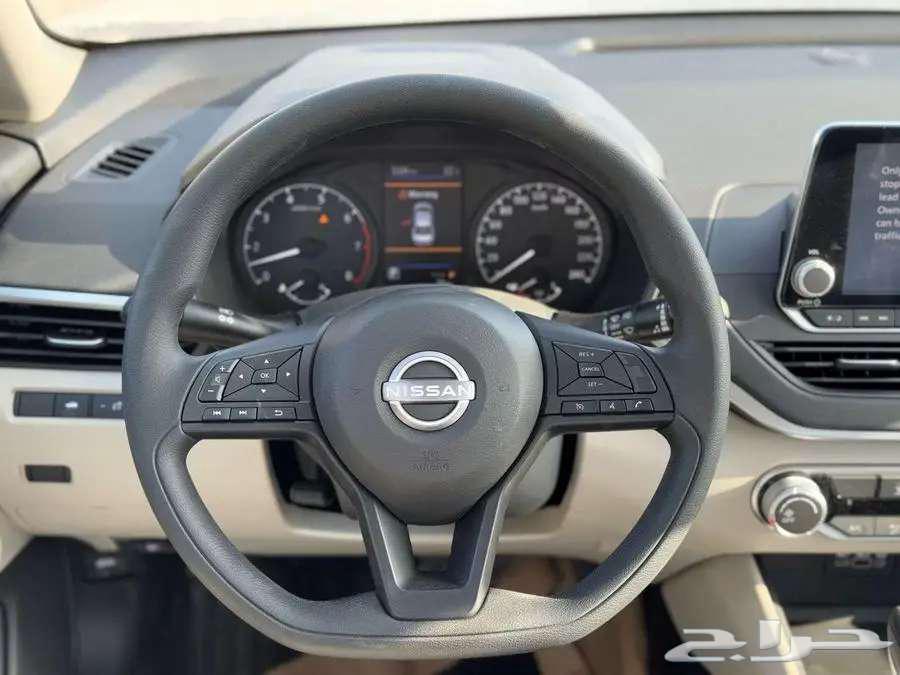Nissan Tiida S Standard 202563015721775234114