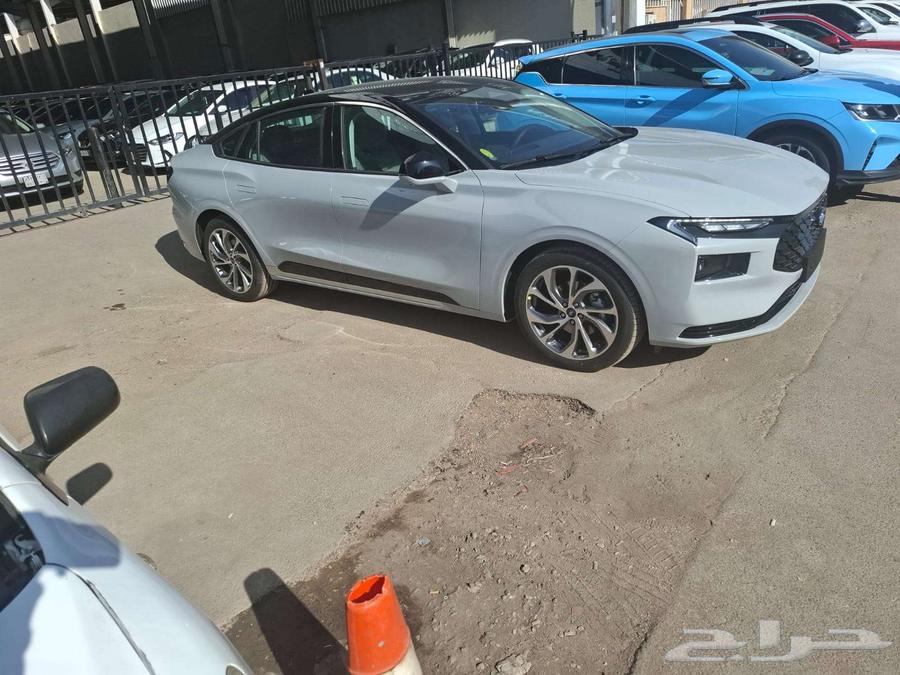 2025 Ford Taurus Titanium, Al-Jazeera Agencies63016151683459111