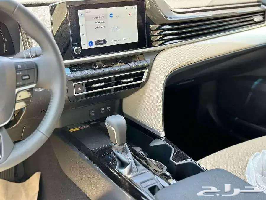 Toyota Camry E and LE Gasoline and Hybrid 2025 in Cash and Installments63014346577026113