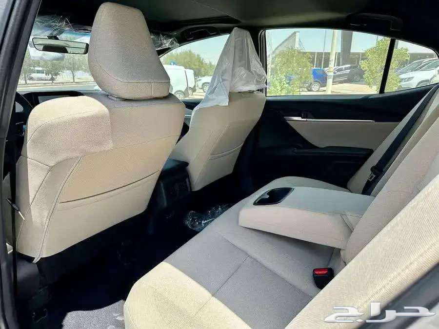 Toyota Camry E and LE Gasoline and Hybrid 2025 in Cash and Installments63014346577026114