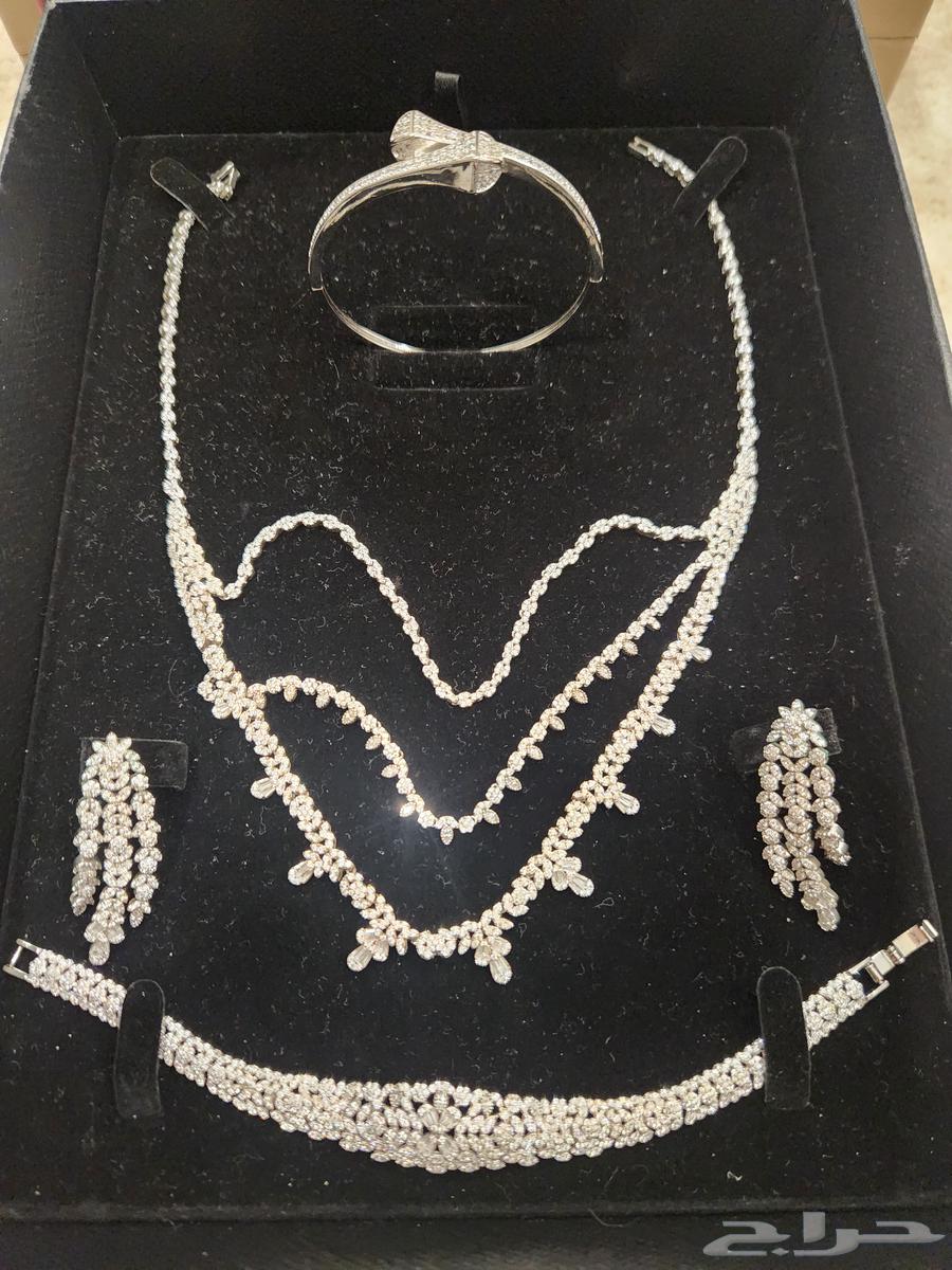 Diamond alternative accessory contracts631052779447061116
