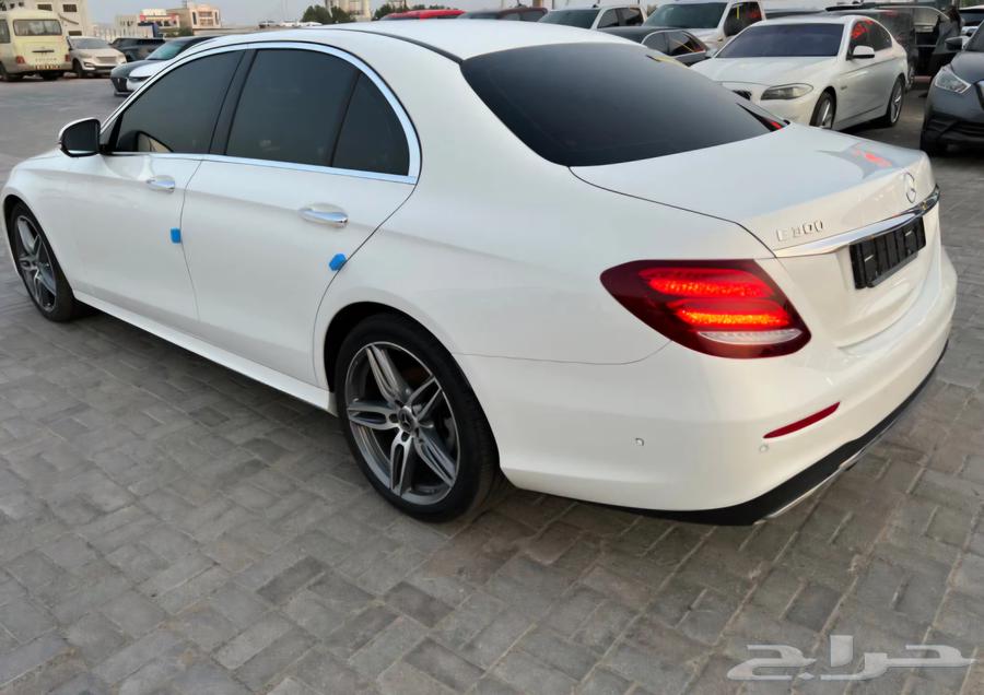 تم الوصول مرسيدس 300 2019E63057854374913112
