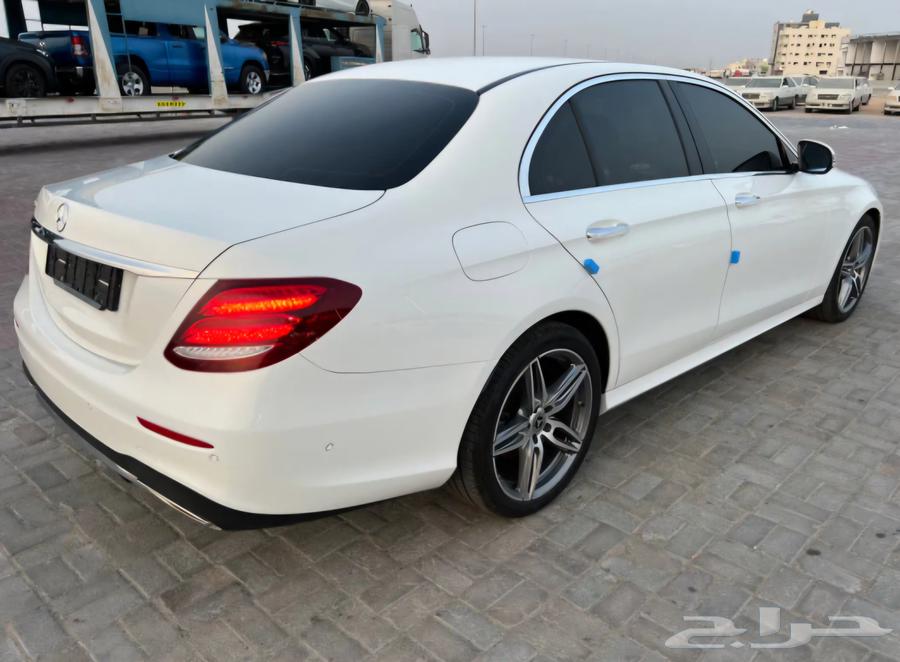 تم الوصول مرسيدس 300 2019E63057854374913111