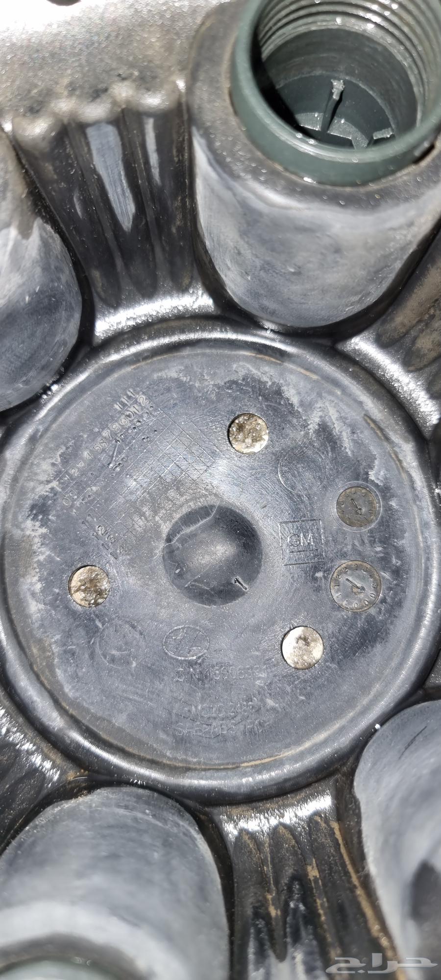 4 rims and 2 original GMC tires, Chevrolet Silverado and Sierra steel rims63180871777922112