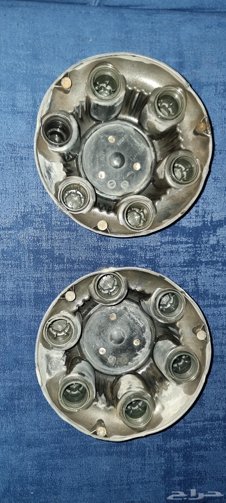 4 rims and 2 original GMC tires, Chevrolet Silverado and Sierra steel rims63180871777922113