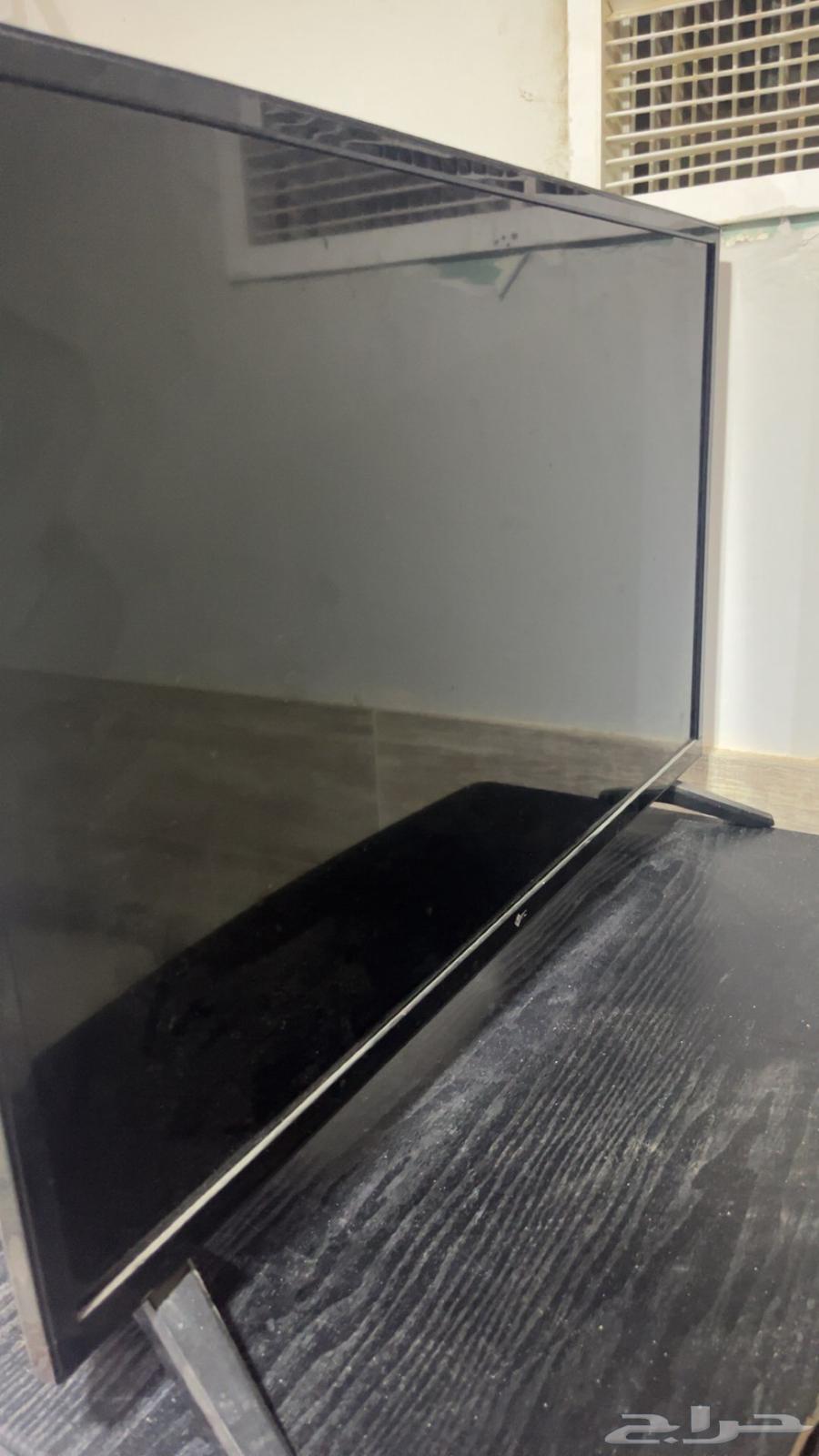 32-inch screen63420184442371112
