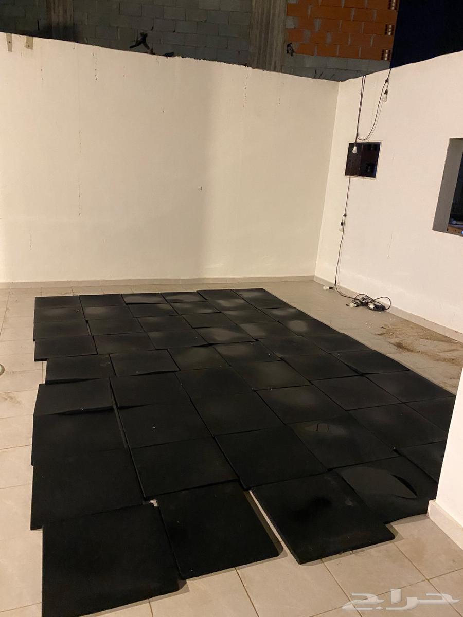 Soft rubber tile flooring for clubs63413693954819113