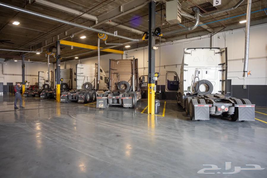 For the reception of a heavy equipment truck workshop634407510448661121