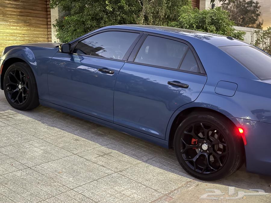 Chrysler 300C 2021 - Black Edition, fully optional63197173128707111