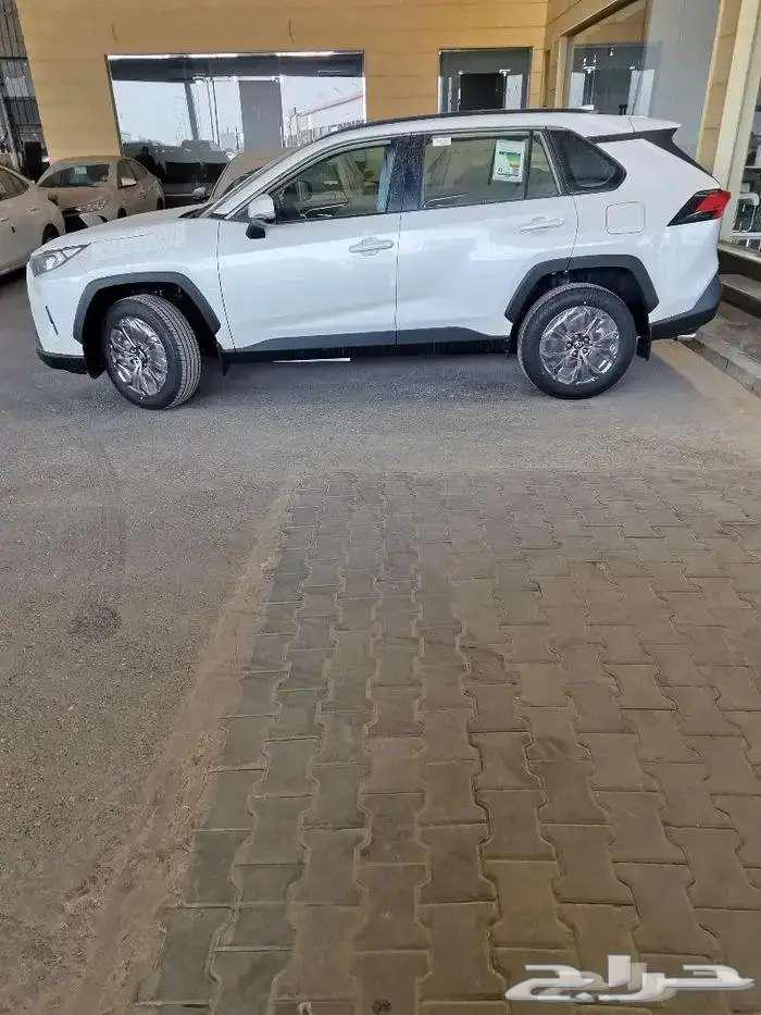 تويوتا راف فور 2024 دبل LE و XLE كاش و اقساط63613085849986113