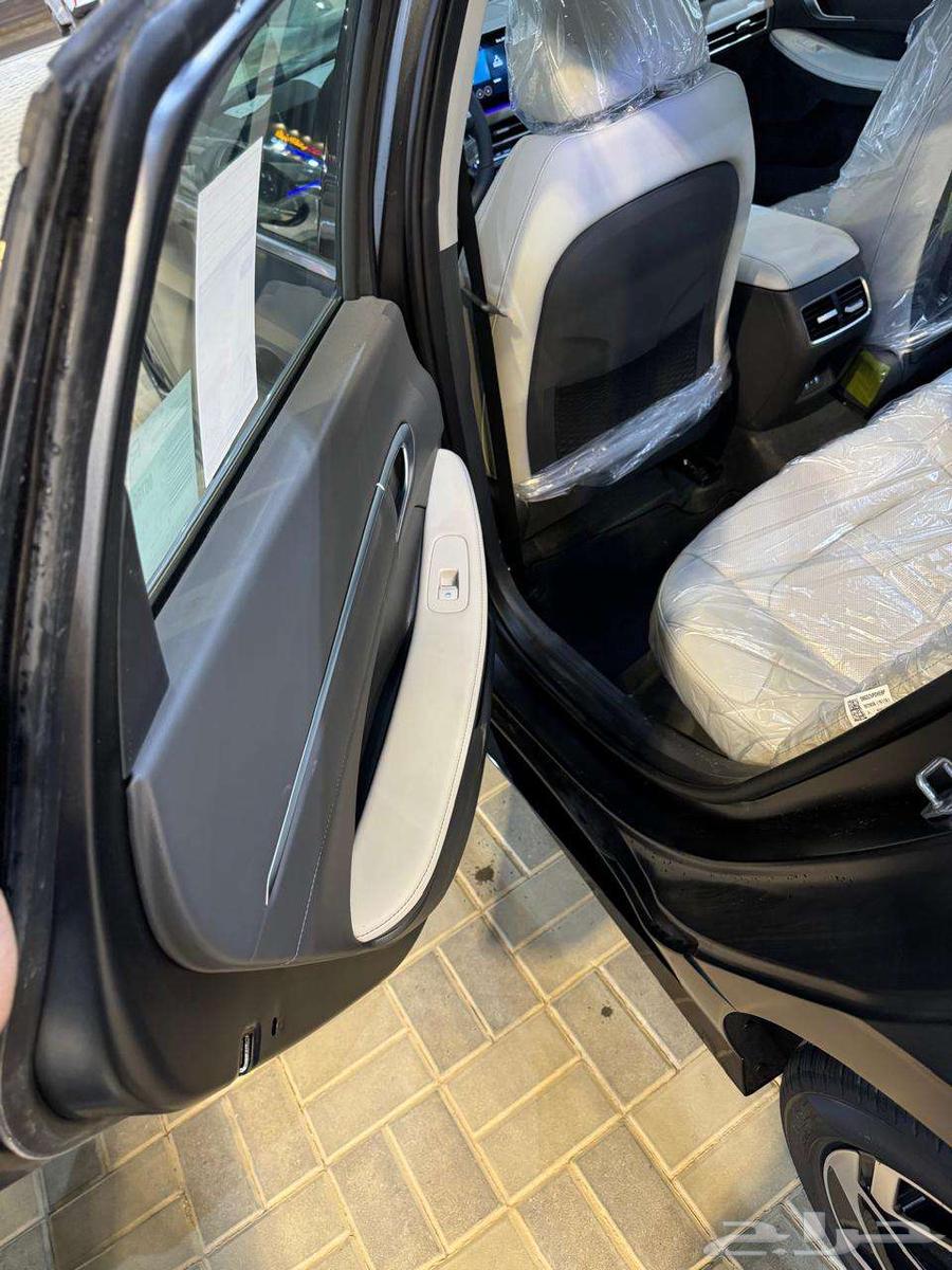 Hyundai Staria 2025 Diesel 11-Seater Cash and Installment at Lowest Price63613112962435114