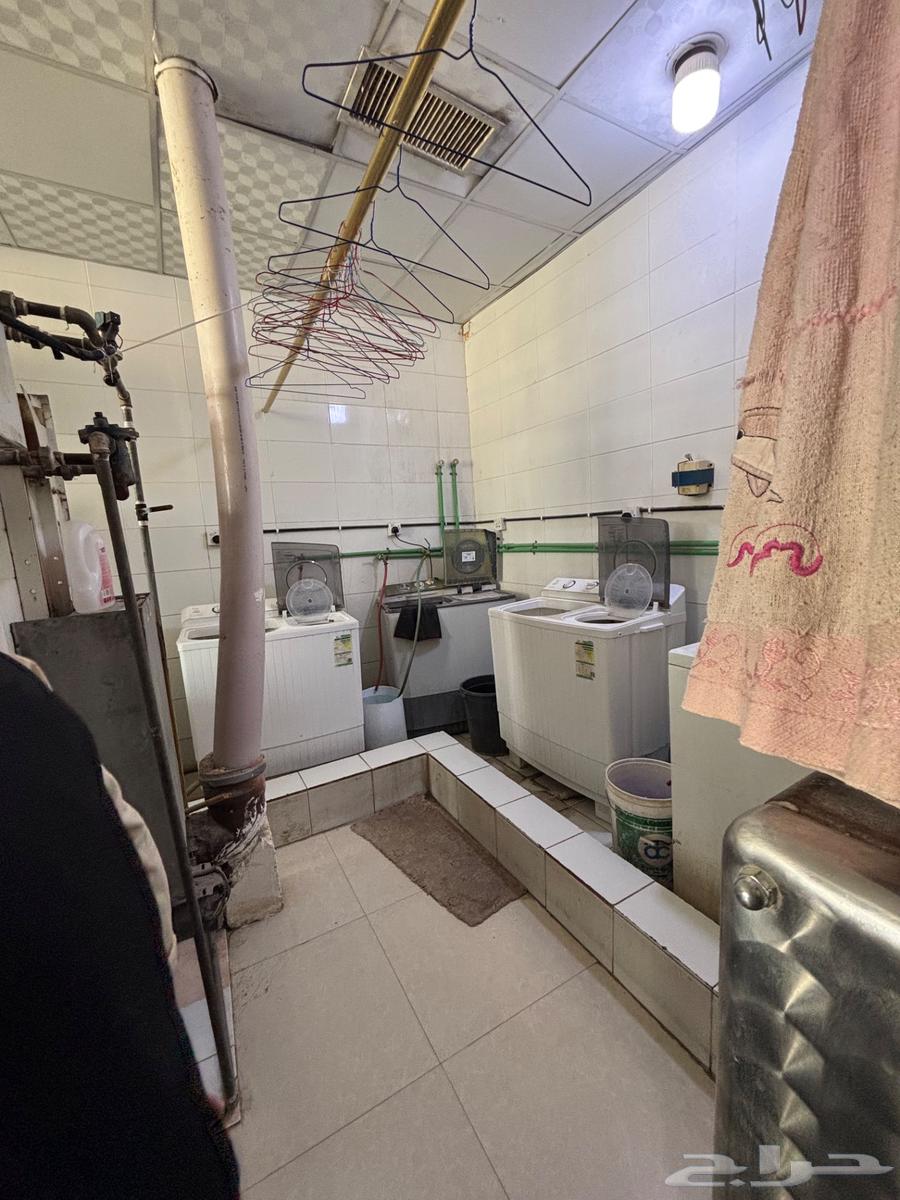 Laundry service for clothing63440408386178114