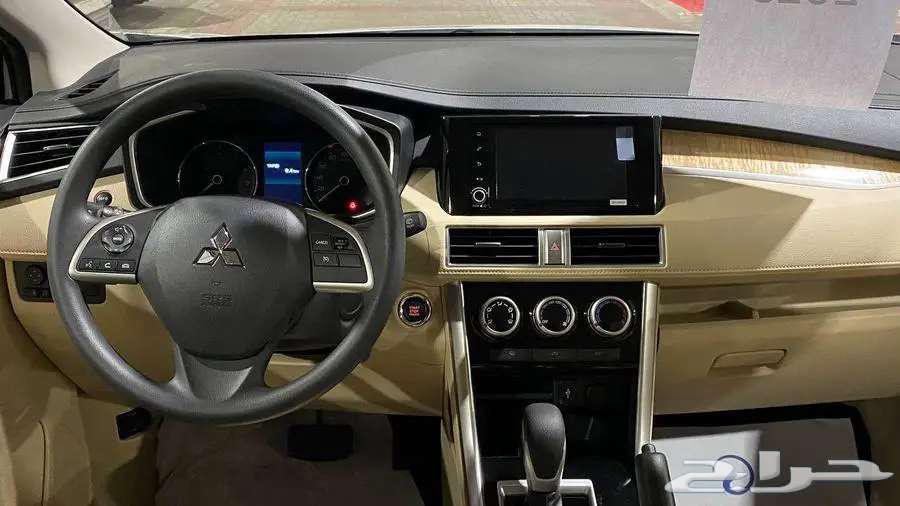 Mitsubishi Expander High Line 2025 Model Cash and Installments63613089058306114