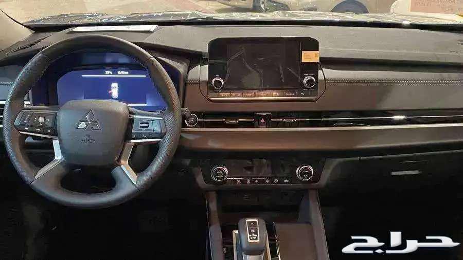 Special Offer Mitsubishi Outlander Half Full Model 202563613102488195114